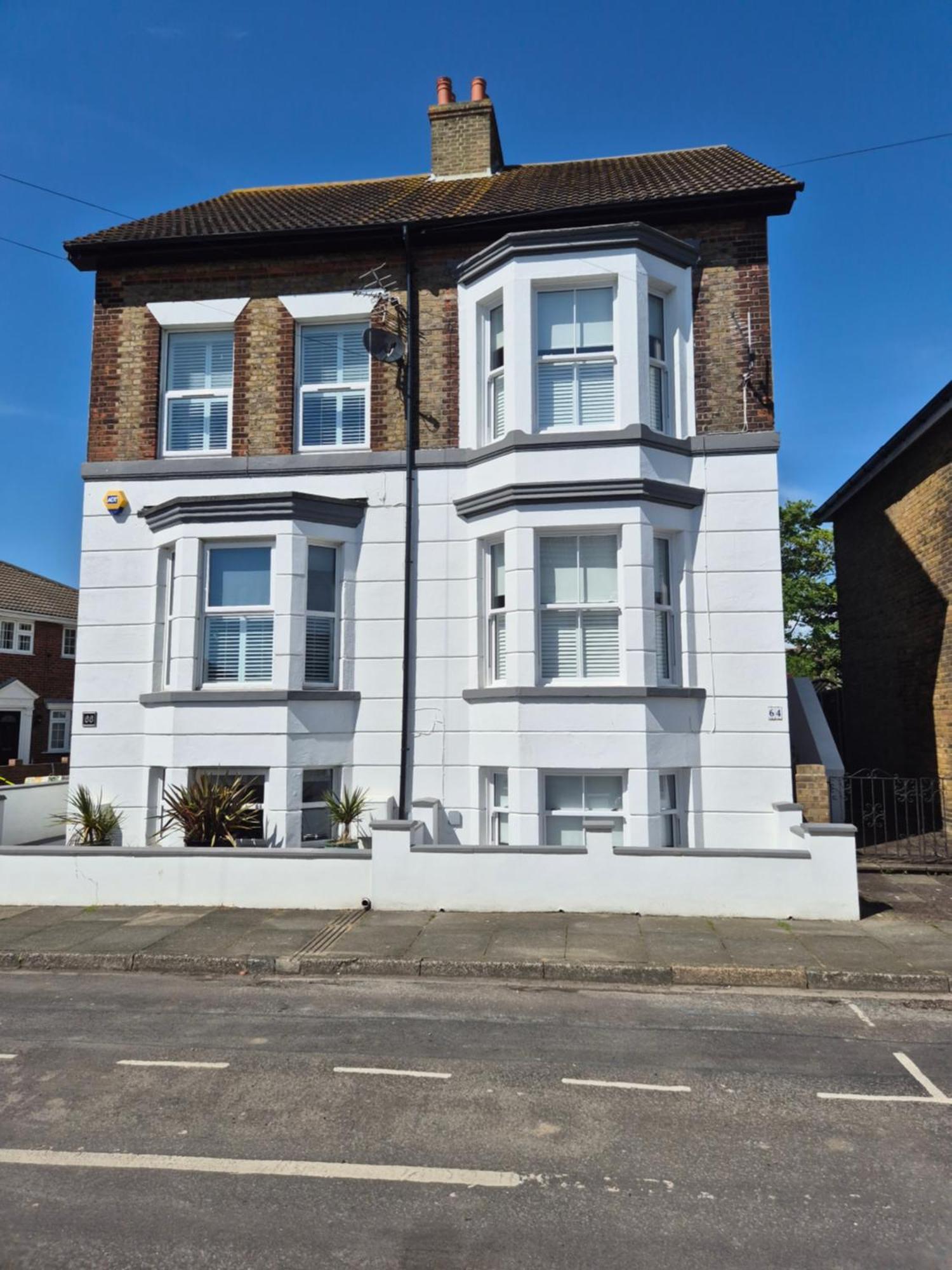 Spacious Seaside Escape In The Heart Of Deal, 4 Mins From The Beach Εξωτερικό φωτογραφία