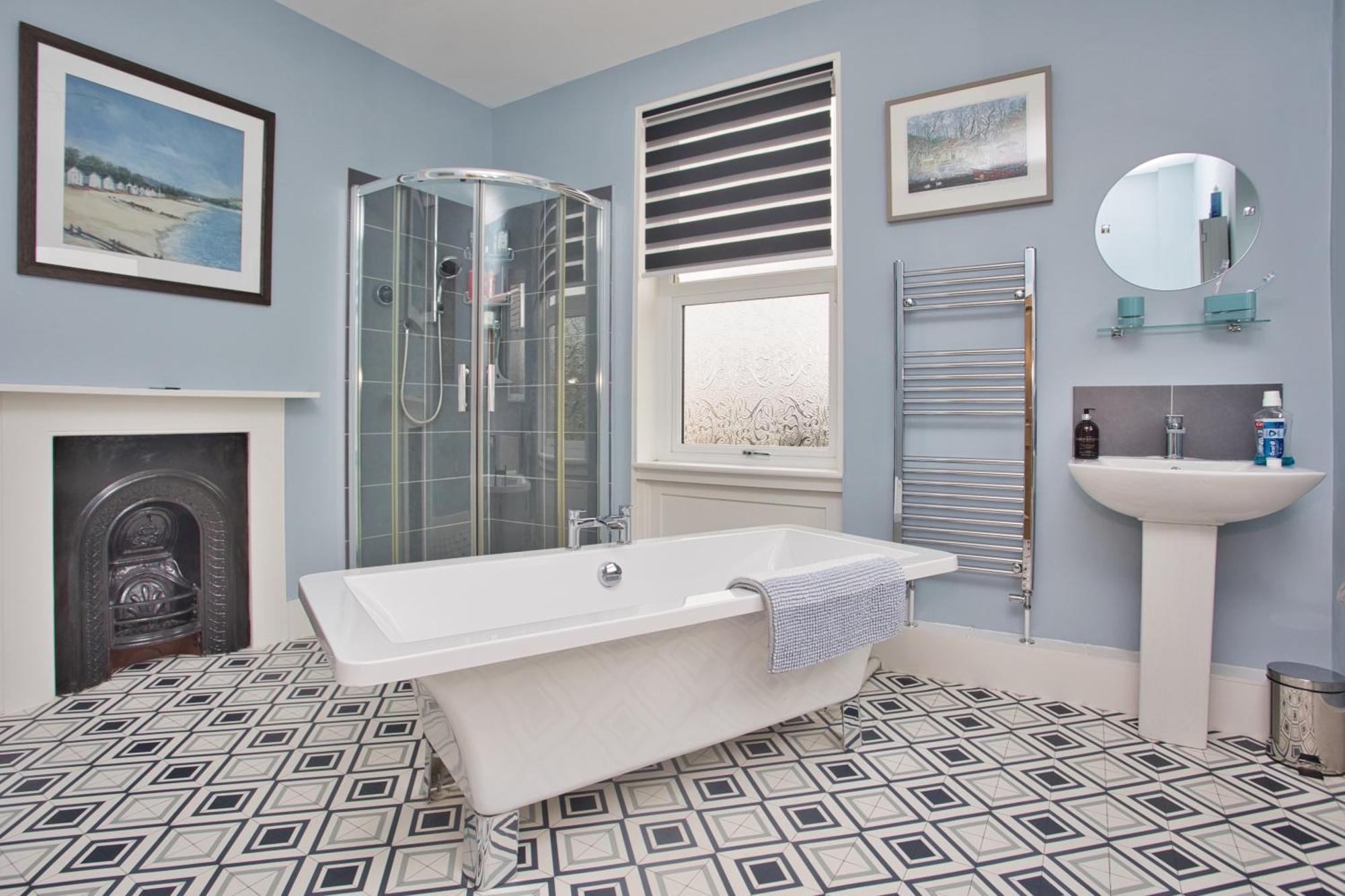 Spacious Seaside Escape In The Heart Of Deal, 4 Mins From The Beach Εξωτερικό φωτογραφία